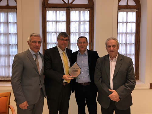 El Gobernador Omar Gutiérrez junto a Jaime Garbarsky, Pedro Bustos y Mario Stuller.